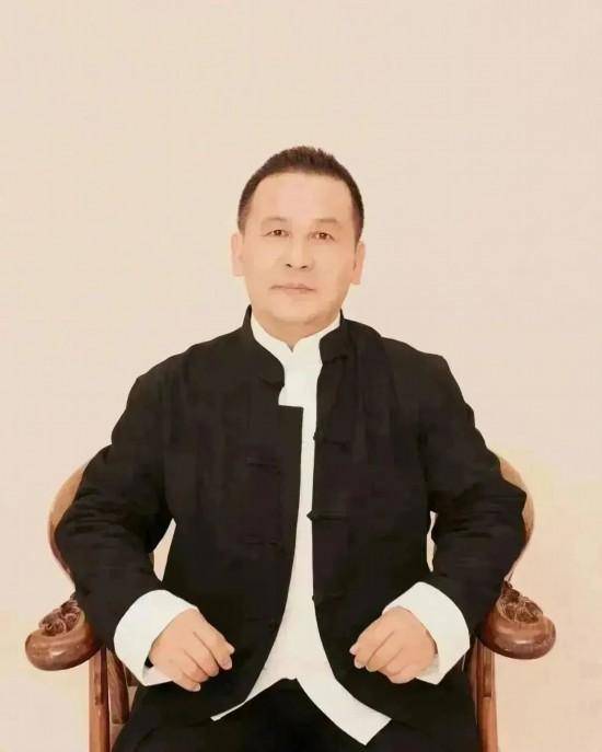 鱼声app苹果版:央视春晚《只此青绿》总监制高艾：我对家乡南充饱含深情